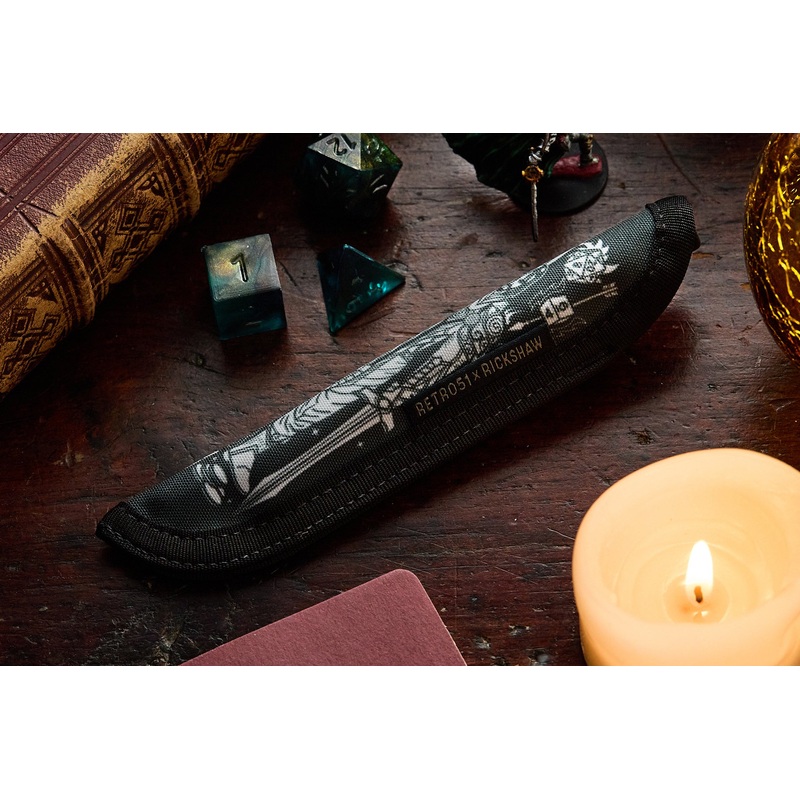 Retro 51 x Rickshaw Bagworks 1 Pen Sleeve - Fire & Dice 2e: Fighter