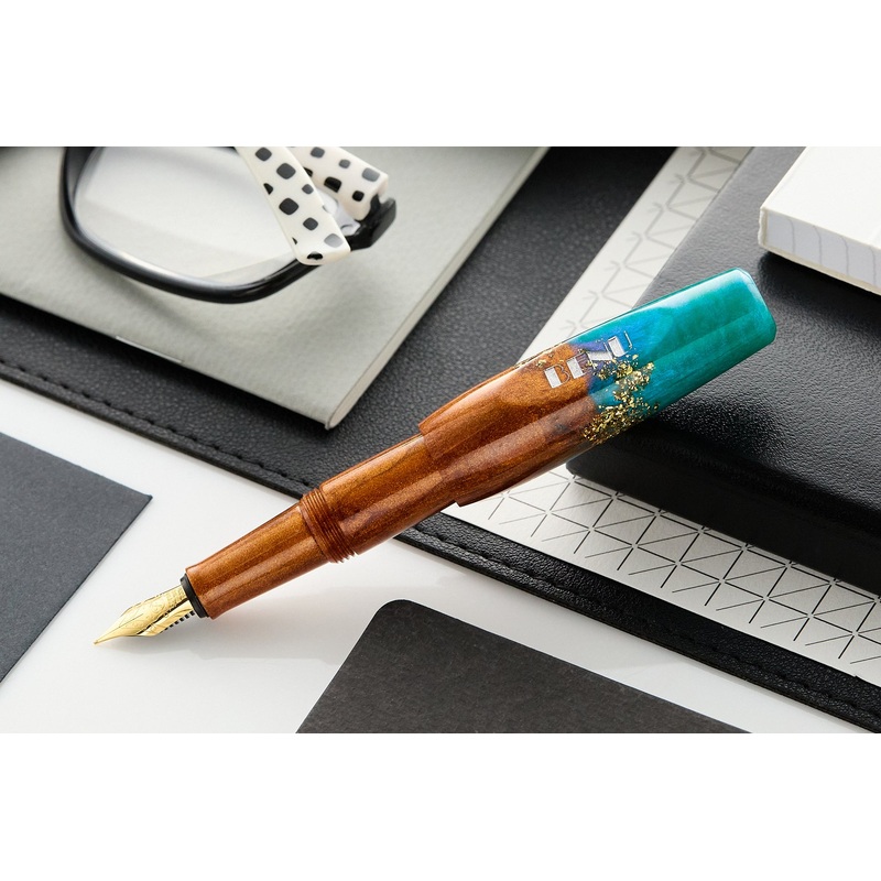 BENU Pixie Fountain Pen - Aurora Gold