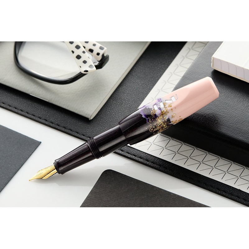 BENU Pixie Fountain Pen - Plum Cream