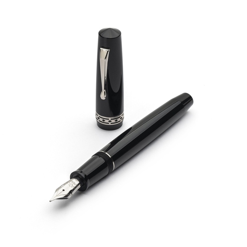 Radius 1934 Settimo Fountain Pen - Glossy Black CT