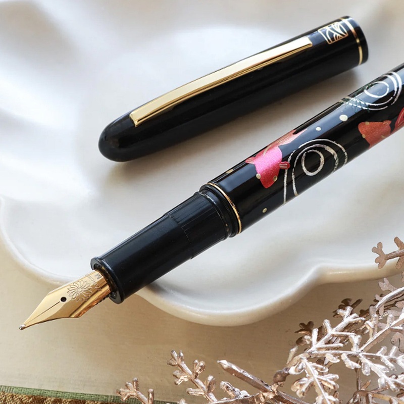 Wancher x Kuretake Kindai Maki-e Fountain Pen - Kingyo GT